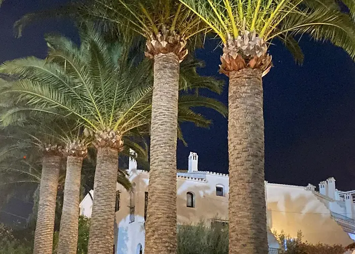 Little Castle: Sea & Mountain Views In Villa