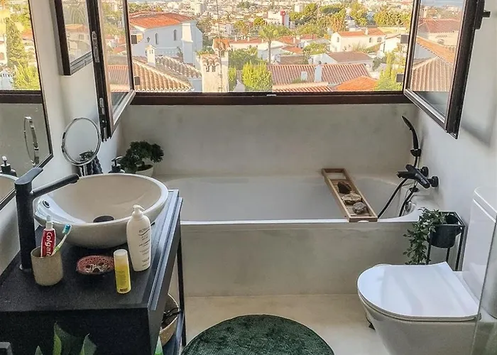 Villa Little Castle: Sea & Mountain Views In Nerja