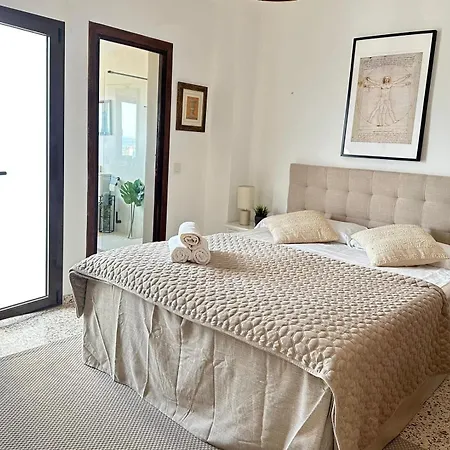 Villa Little Castle: Sea & Mountain Views In Nerja