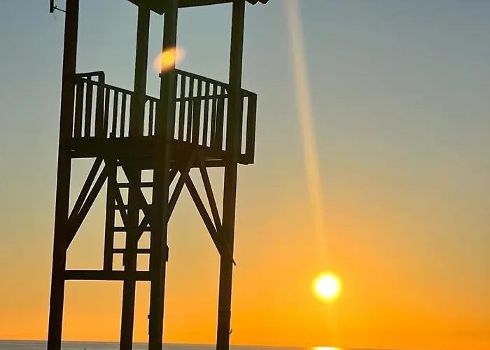 Little Castle Sea&mountain - Vistas Al Mar Y Piscina Privada En Capistrano Village Urbanizacion, Nerja
