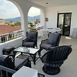 Little Castle Sea&mountain - Vistas Al Mar Y Piscina Privada En Capistrano Village Urbanizacion, Villa