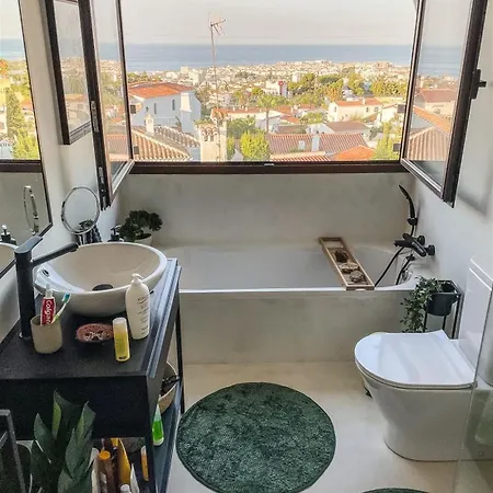 Вилла Little Castle Sea&mountain - Vistas Al Mar Y Piscina Privada En Capistrano Village Urbanizacion, Нерха